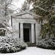 2013-03-16_12-33_16718_WTA_5DM3 The Woodlawn cemetery was established in 1895 and immediately attracted some of the most notable names in the city.The grounds encompass 140 acres (57 ha) and...