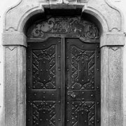 20070529_IMG_01808-bw-2 Prague Door