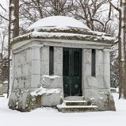 2013-03-16_12-25_16645_WTA_5DM3 The Woodlawn cemetery was established in 1895 and immediately attracted some of the most notable names in the city.The grounds encompass 140 acres (57 ha) and...