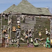 2012-03-11_14-34_17818_WTA_5DM2 The Heidelberg Project is an outdoor art project in Detroit, Michigan. It was created in 1986 by artist Tyree Guyton and his grandfather Sam Mackey ("Grandpa...