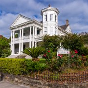 2023-05-12_196742_WTA_R5 The Bailey House in Natchez, Mississippi, is a remarkable architectural gem that carries a fascinating history within its walls. Constructed in 1828, this...
