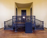 2023-05-11_191641_WTA_R5 The Old Courthouse Museum in Vicksburg, Mississippi, stands as a testament to the city's vibrant history and architectural grandeur. Housed within an imposing...