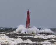2026-03-13_312329_WTA_R5m2 Lighthouse Waves