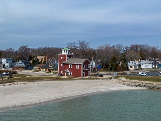 Luna Pier