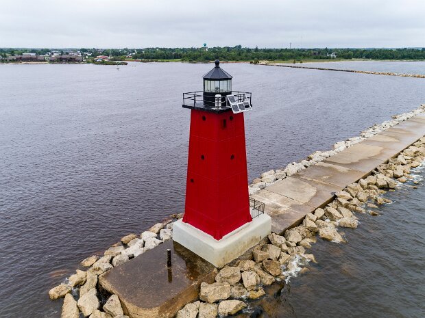 Manistique East Breakwater Lighthouse