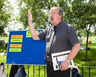2006-06-04_11593_WTA_5DM1 Fountain with icicles. Trafalgar Square is a public space and tourist attraction in central London, built around the area formerly known as Charing Cross. It is...