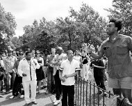2006-06-04_11682_WTA_5DM1 Speakers Corner, London, England. Speakers' Corner is an area where open-air public speaking, debate and discussion are allowed. The original and most noted is...