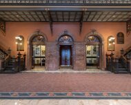 2022-04-05_072058_WTA_R5 The South Carolina State Capitol, known as the South Carolina State House, in Columbia is a striking example of Greek Revival architecture that reflects the...