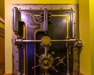 2024-04-04_290094_WTA_R5 The Wisconsin State Capitol, located in Madison, stands as an iconic symbol of the state's political history and architectural grandeur. Designed by George B....