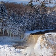 2011-02-10_10-21_08016_WTA_5DM2 The Tahquamenon Falls are two different waterfalls on the Tahquamenon River. Both sets are located near Lake Superior in the eastern Upper Peninsula of...