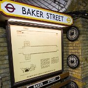 2008-05-25_24733_WTA_5DM1 Baker Street Tube Station