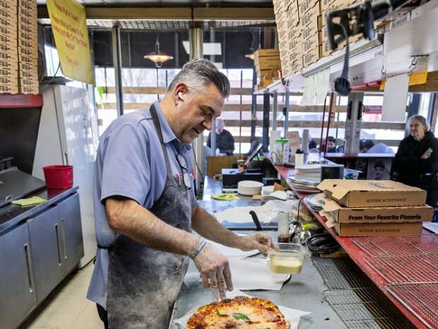 Fredi the Pizza man