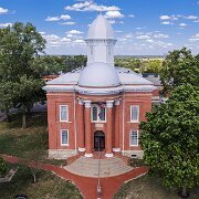 2025-10-05_412793_WTA_Mavic_4_Pro_1x The Moniteau County Courthouse in California, Missouri was constructed from 1867 to 1868 on the site of the earlier 1846 brick courthouse, with the Illinois...