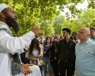 2006-06-04_11727_WTA_5DM1 Speakers Corner, London, England. Speakers' Corner is an area where open-air public speaking, debate and discussion are allowed. The original and most noted is...